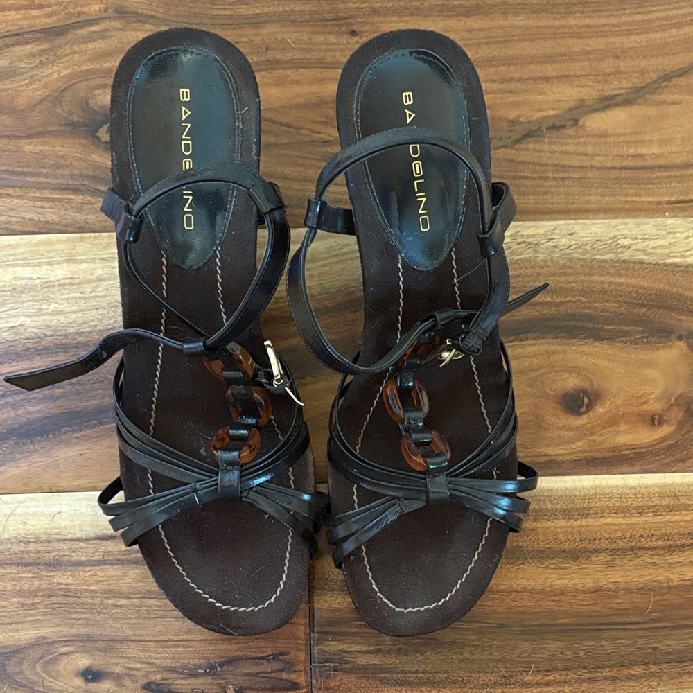 Bandolino Black and Brown Strappy Sandals